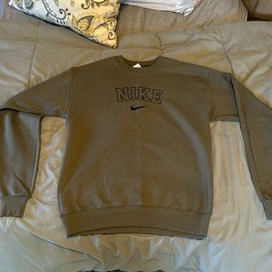 nike crewneck